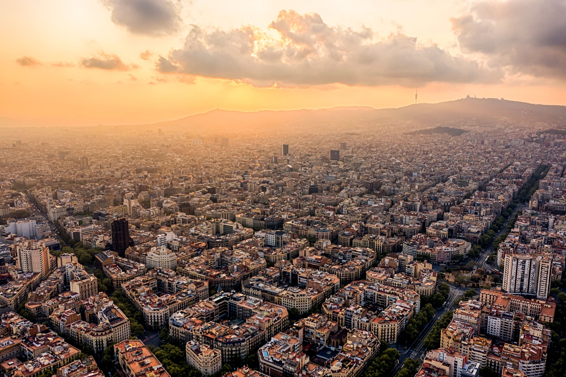 Barcelona Cityscape Eixample, Gran Via